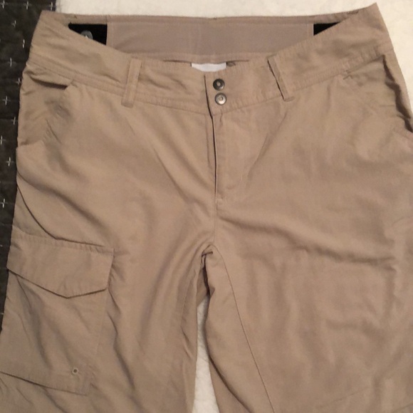 Columbia Omni Shade 2 in 1 pants / Bermuda shorts Bone color Size 4 short - Picture 5 of 15